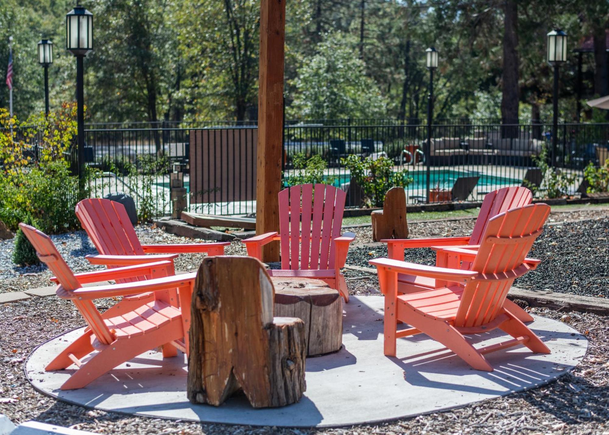 Buck Meadows Lodge Гровленд Экстерьер фото