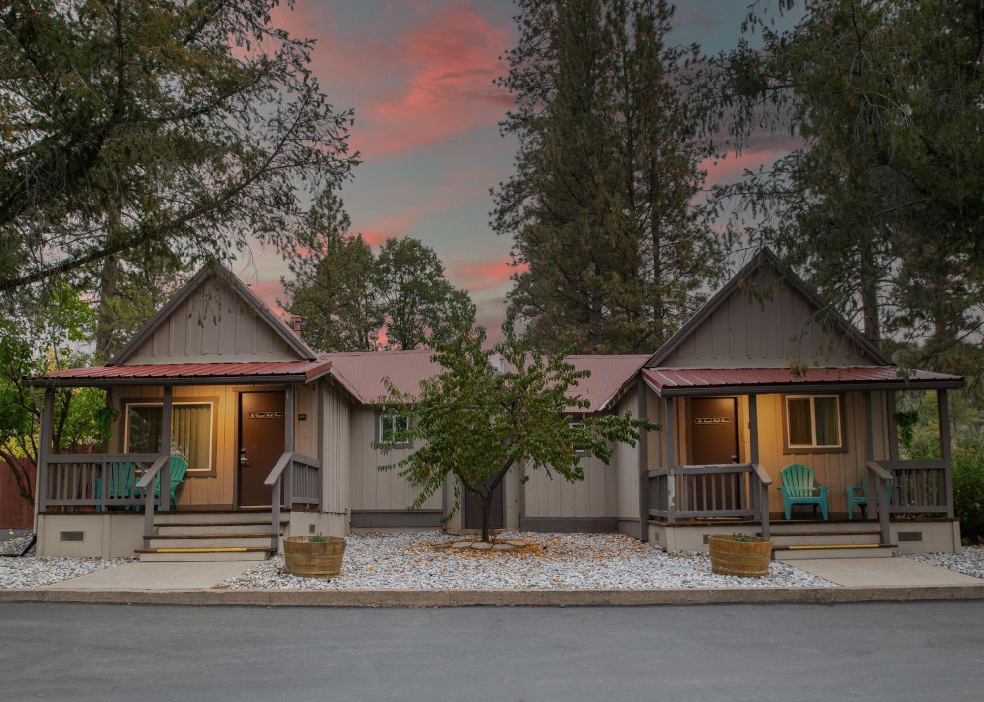 Buck Meadows Lodge Гровленд Экстерьер фото